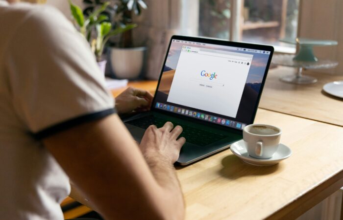 Переглянути у Google